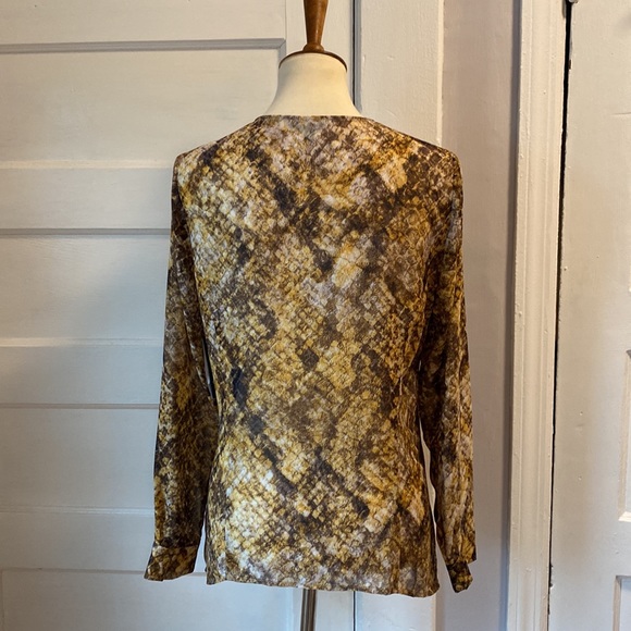NWT Guess Octane Snake Print Top, Size S - Picture 6 of 15